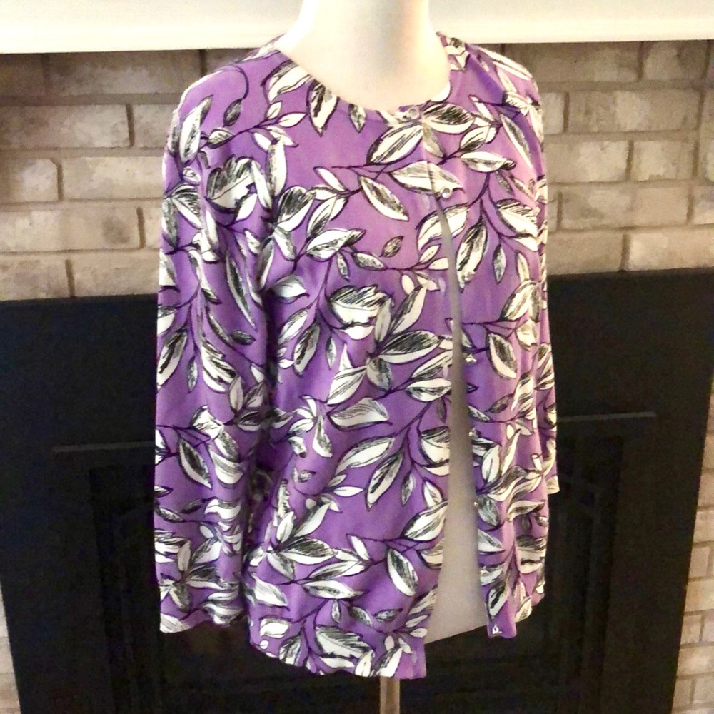 Cable & Gauge Purple White Leaf Pattern Glass Button Cardigan size Medium - Picture 7 of 10